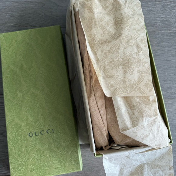 Gucci logo pool slides - Picture 2 of 7